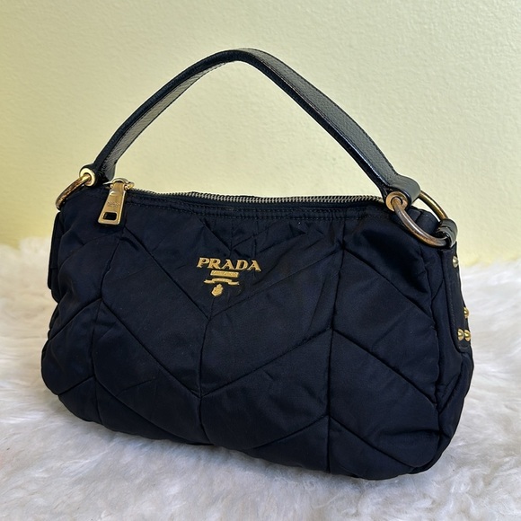💯 Authentic Prada Tessuto Nylon Chevron Quilted Shoulder Bag Black🍀 - Picture 6 of 15